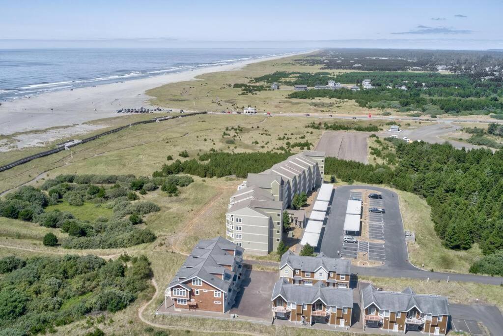 Beach Please-Updated Home With Ocean Views Long Beach Exterior foto