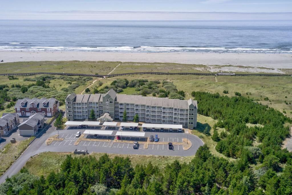 Beach Please-Updated Home With Ocean Views Long Beach Exterior foto