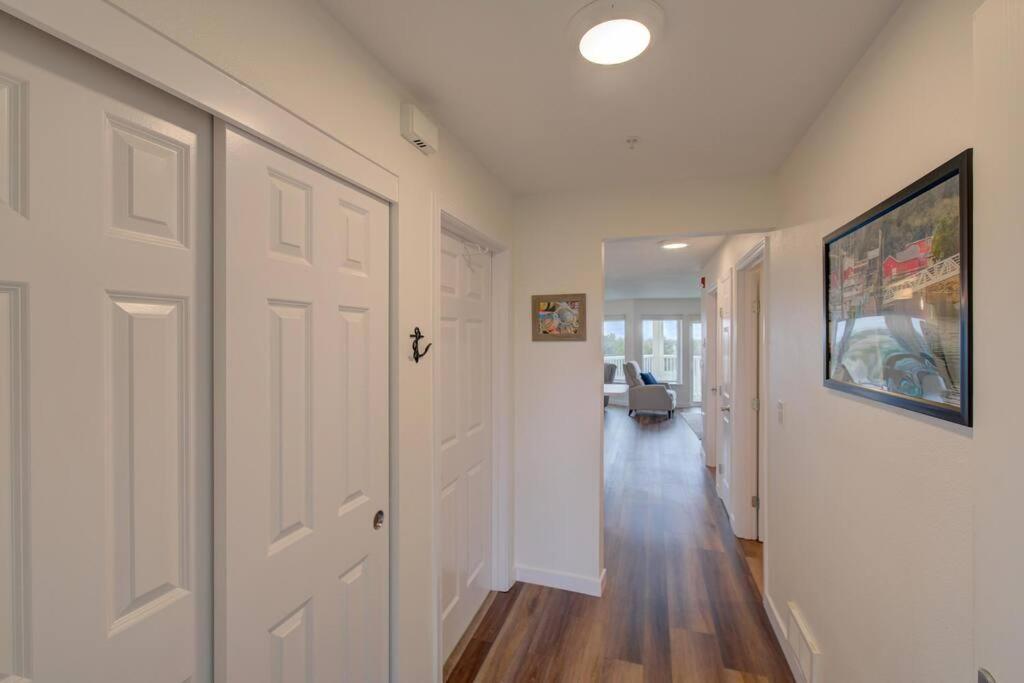 Beach Please-Updated Home With Ocean Views Long Beach Exterior foto